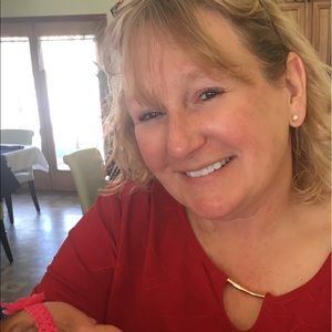 Meet your Posher, Leslie